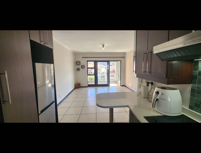 2 BEDROOM APARTMENT FOR SALE IN GREENSTONE HILL